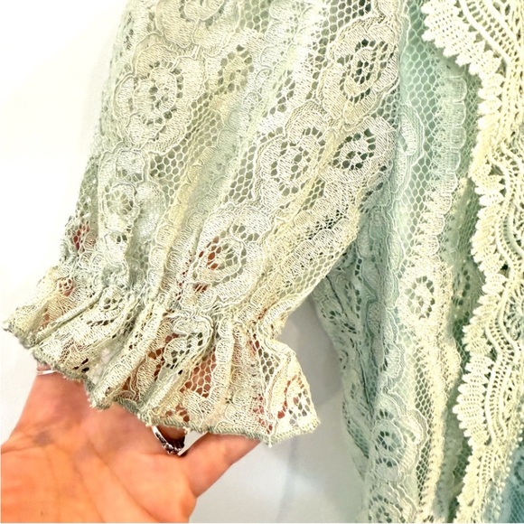 Simplee Puff Sleeve Keyhole Back Lace Blouse SMALL Green Feminine Coquette Fairy - Picture 8 of 14
